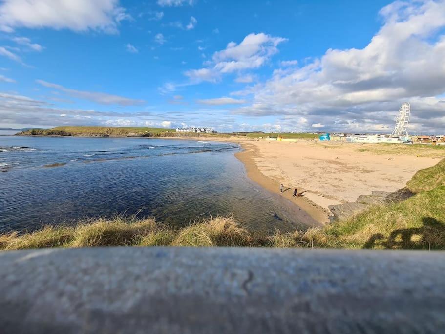 Bundoran Seaside Stays House - Wifi, Large Spacious Home エクステリア 写真