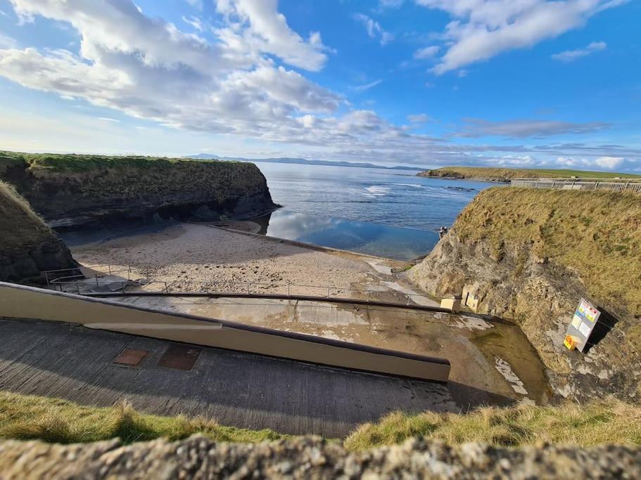 Bundoran Seaside Stays House - Wifi, Large Spacious Home エクステリア 写真