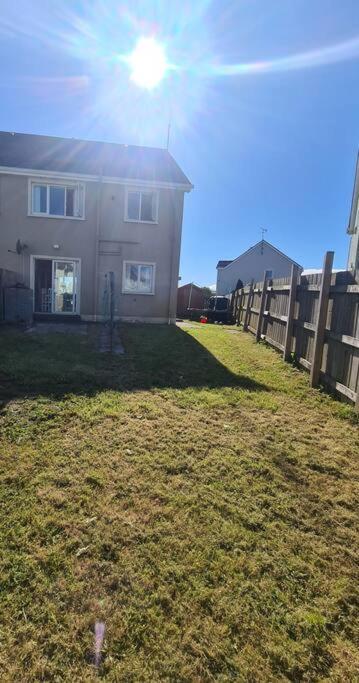 Bundoran Seaside Stays House - Wifi, Large Spacious Home エクステリア 写真