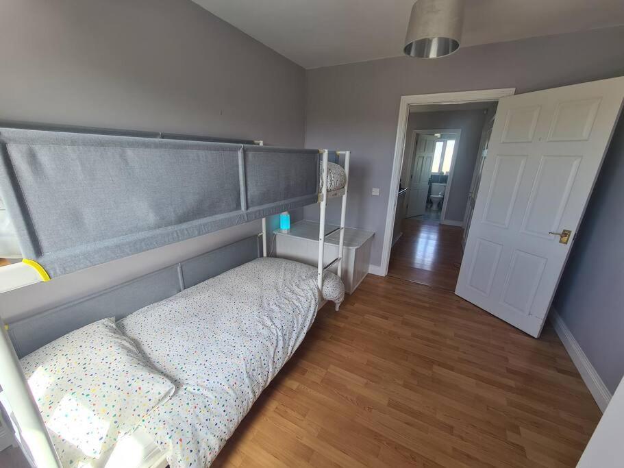 Bundoran Seaside Stays House - Wifi, Large Spacious Home エクステリア 写真
