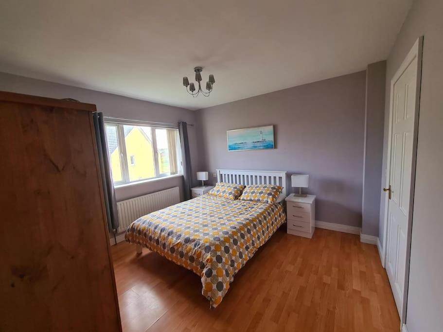 Bundoran Seaside Stays House - Wifi, Large Spacious Home エクステリア 写真