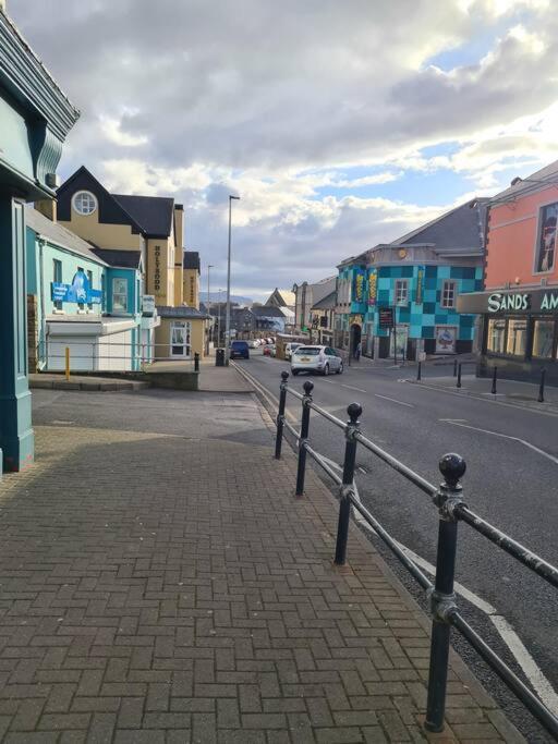 Bundoran Seaside Stays House - Wifi, Large Spacious Home エクステリア 写真